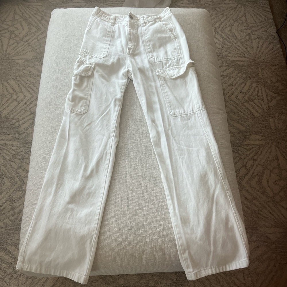 white cargo baggy pants